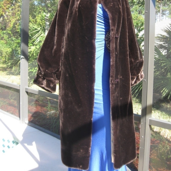 PLUSH VINTAGE SHEERED MINK FAUX FUR REVERSIBLE FULL LENGTH RAIN COAT SIZE MEDIUM - Picture 2 of 8